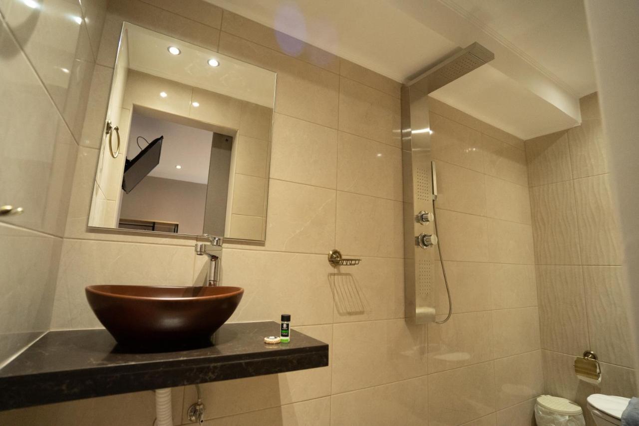 Voúla Parthenis Riviera Hotel מראה חיצוני תמונה