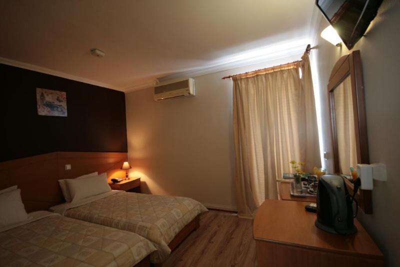 Voúla Parthenis Riviera Hotel מראה חיצוני תמונה